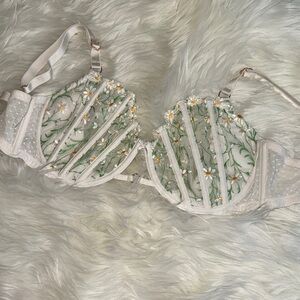 VS Wicked Unlined Daisy 36DD